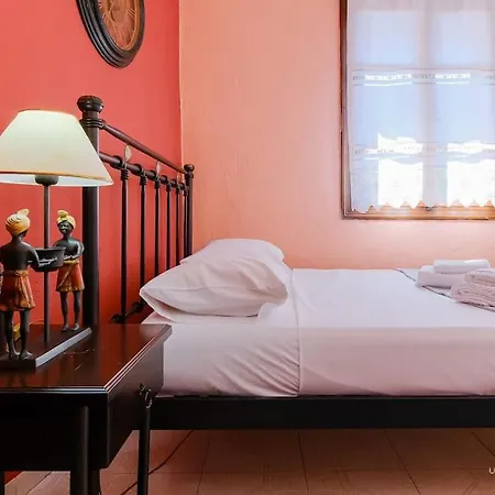 Διαμέρισμα Blooming Yard Apartment, Vesta Philoxenia