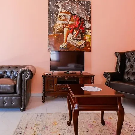 Διαμέρισμα Blooming Yard Apartment, Vesta Philoxenia
