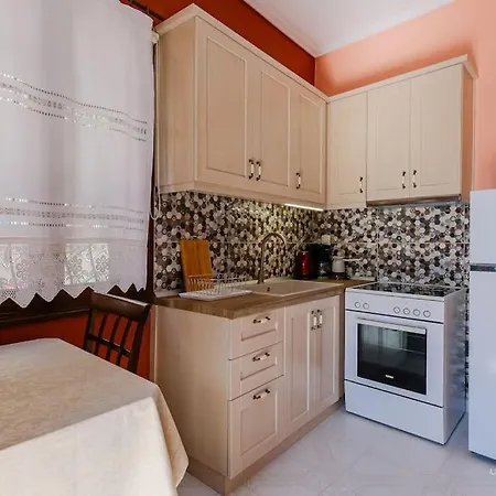 Διαμέρισμα Blooming Yard Apartment, Vesta Philoxenia *